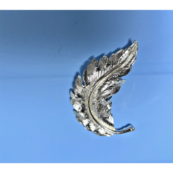 Vintage Lot 3 Leaf Branch Brooch Silvertone Goldstone, Enameled Rhinestone 2" - Picture 11 of 16